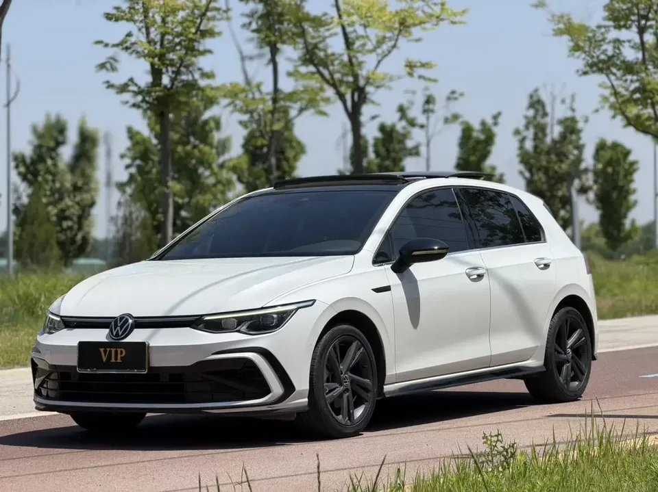 Volkswagen Golf golf 2022 280TSI DSG R-Line 2022 — photo 1, buy with delivery to Moscow