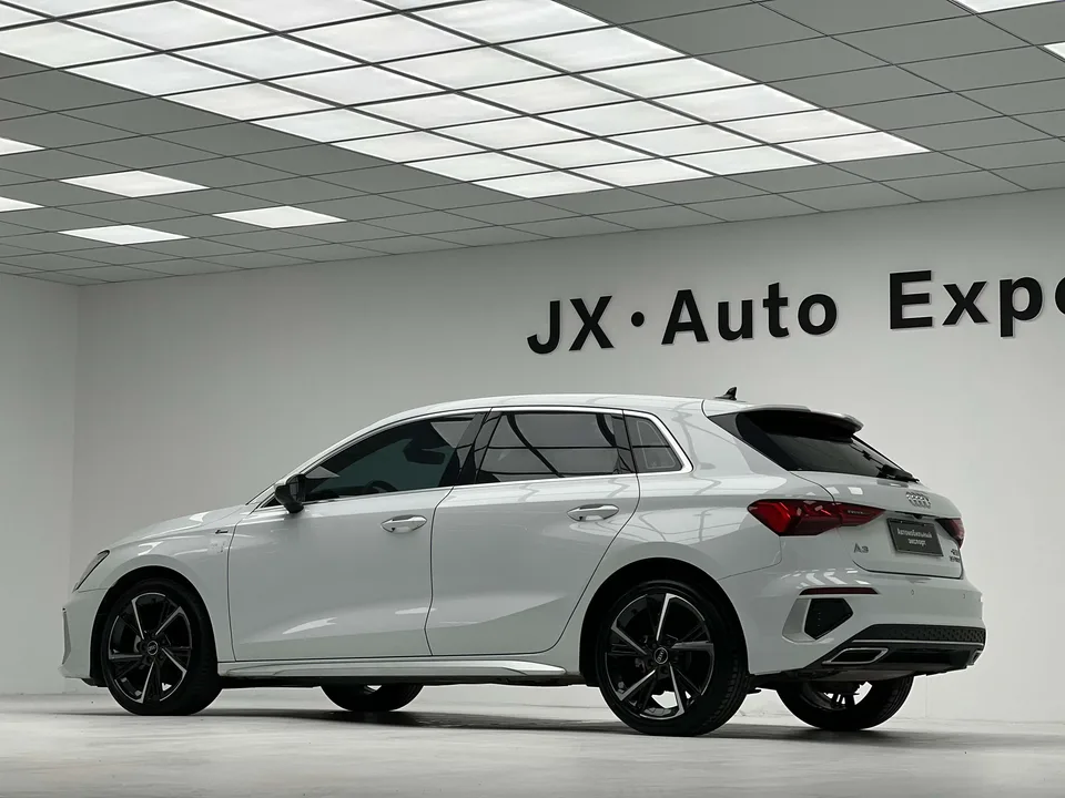 Audi A3 Audi A3 2022 Sportback 35 TFSI Stylish and sporty 2022 — thumbnail 2