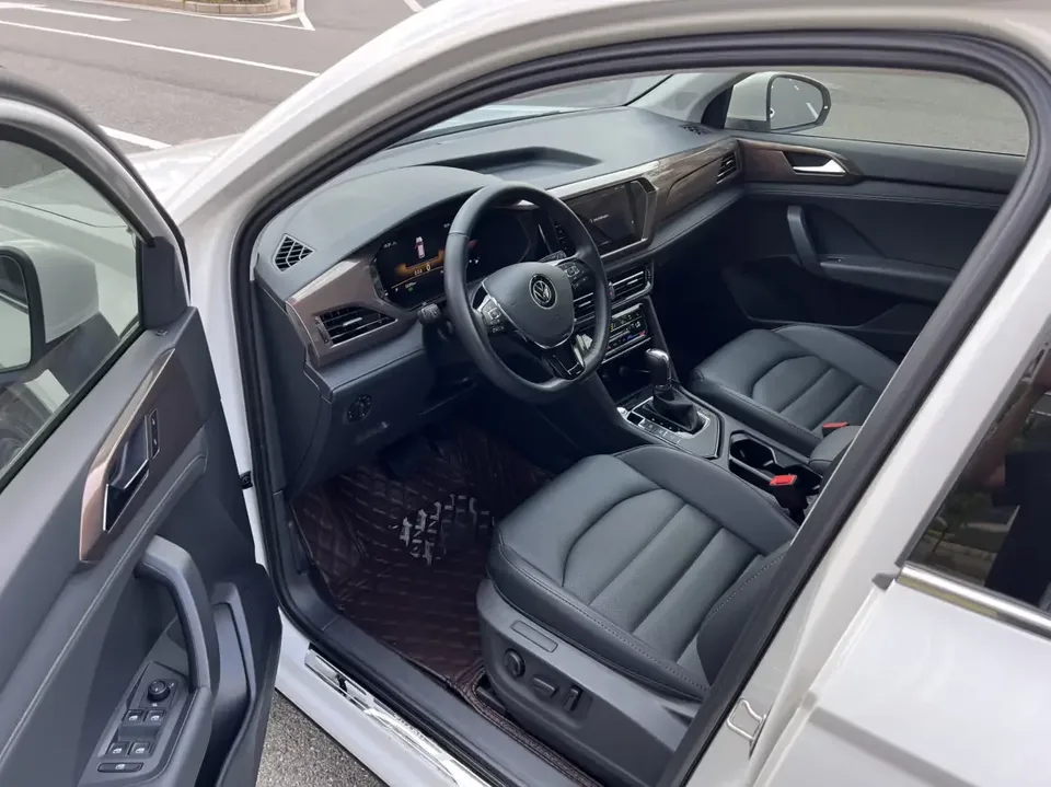 Volkswagen Tharu tuyue 2022 280TSI 2WD Deluxe Edition 2022 — thumbnail 5