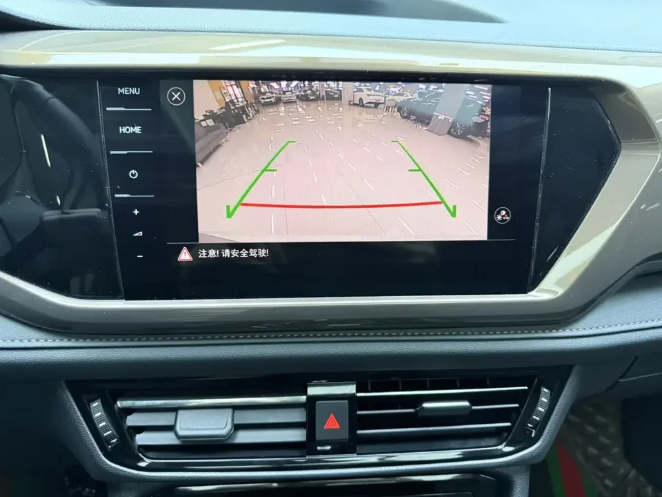 Volkswagen Tharu tuyue 2022 280TSI 2WD Deluxe Edition 2022 — thumbnail 3