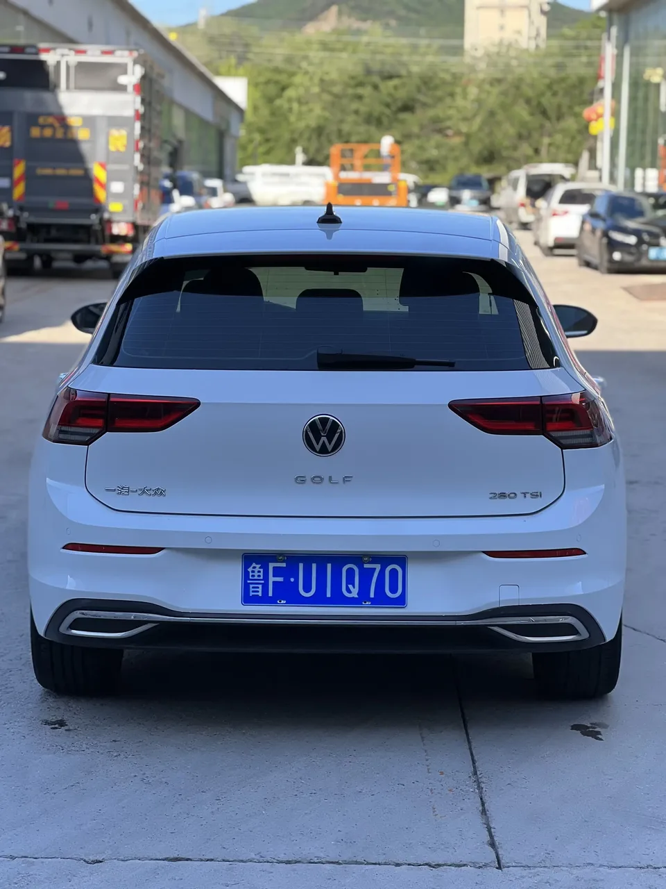 Volkswagen Golf golf 2021 280TSI DSG 30th Anniversary Edition 2022 — thumbnail 2