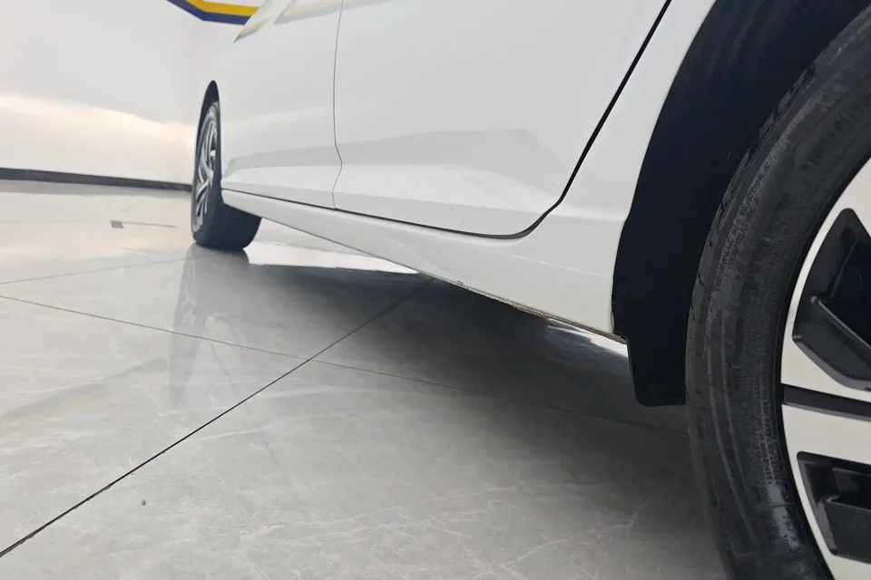 Volkswagen Lavida Lavida 2024 1.5L Automatic Starry Sky 5 Million Edition 2025 — thumbnail 3