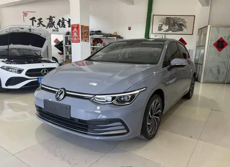 Volkswagen Golf golf 2023 280TSI DSG Pro facelift 2023 — photo 1, buy with delivery to Moscow
