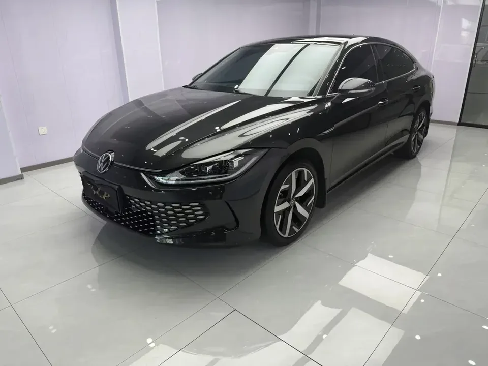 Volkswagen Lamando Lingdu 2022 Lingdu L 280TSI DSG Cool Edition 2023 — photo 1, buy with delivery to Moscow