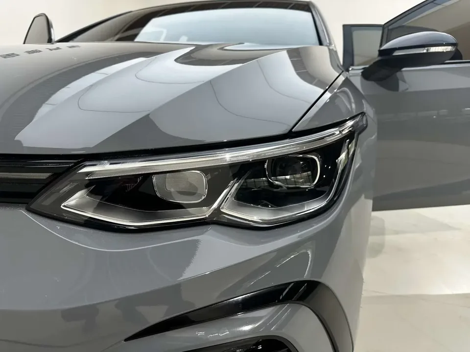 Volkswagen Golf golf 2023 280TSI DSG R-Line Lite 2022 — thumbnail 3