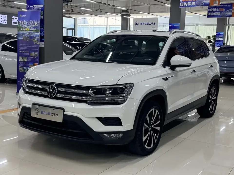 Volkswagen Tharu tuyue 2022 280TSI 2WD Deluxe Edition 2022 — photo 1, buy with delivery to Moscow