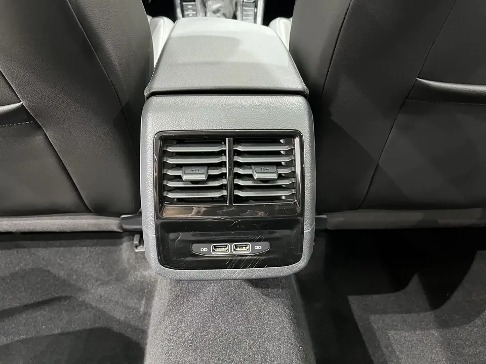 Volkswagen Sagitar Sagitar 2022 280TSI DSG Beyond Edition 2022 — thumbnail 3