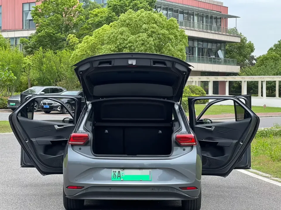Volkswagen ID.3 Volkswagen ID.3 2023 Upgraded Pure Smart Edition 2023 — thumbnail 3