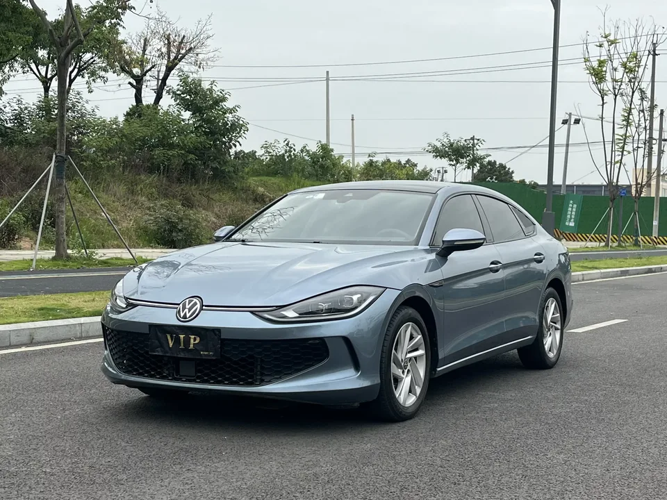 Volkswagen Lamando Lingdu 2022 Lingdu L 280TSI DSG Hot Edition 2022 — photo 1, buy with delivery to Moscow