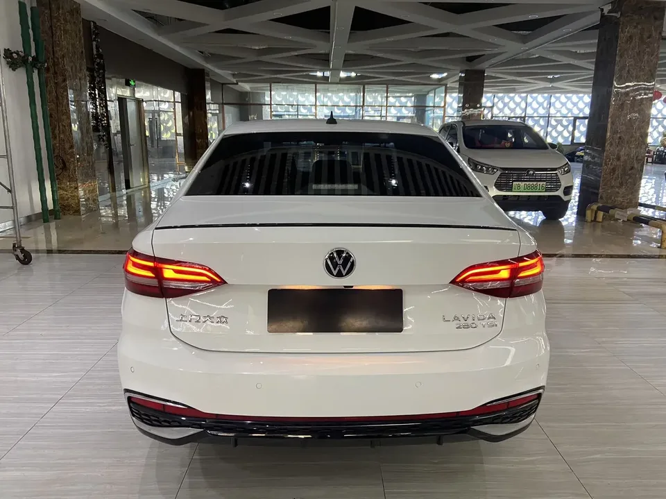 Volkswagen Lavida Lavida 2023 280TSI DSG Starry Sky Edition 2022 — thumbnail 2