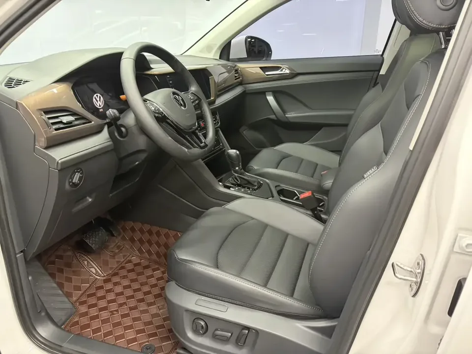Volkswagen Tharu tuyue 2022 280TSI 2WD Deluxe Edition 2023 — thumbnail 5