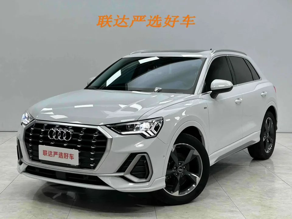 Audi Q3 Audi Q3 2022 35 TFSI Stylish Dynamic 2022 — photo 1, buy with delivery to Moscow