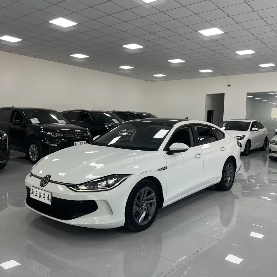 Volkswagen Lamando Lingdu 2024 Lingdu L 280TSI DSG Hot Edition 2024 — photo 1, buy with delivery to Moscow