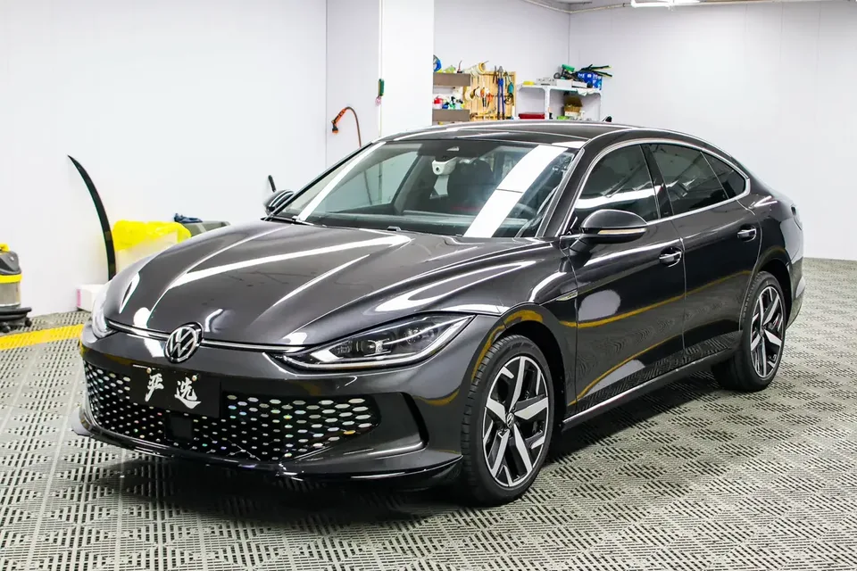 Volkswagen Lamando Lingdu 2023 Lingdu L 280TSI DSG Cool Edition 2023 — фото 1, купить с доставкой в Москву