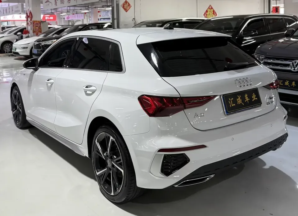 Audi A3 Audi A3 2022 Sportback 35 TFSI Stylish and Elegant 2022 — thumbnail 4