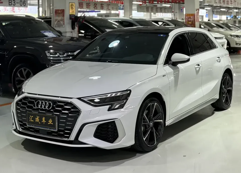 Audi A3 Audi A3 2022 Sportback 35 TFSI Stylish and Elegant 2022 — photo 1, buy with delivery to Moscow
