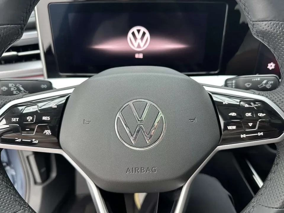 Volkswagen Lamando Lingdu 2022 Lingdu L 280TSI DSG Cool Edition 2023 — thumbnail 4