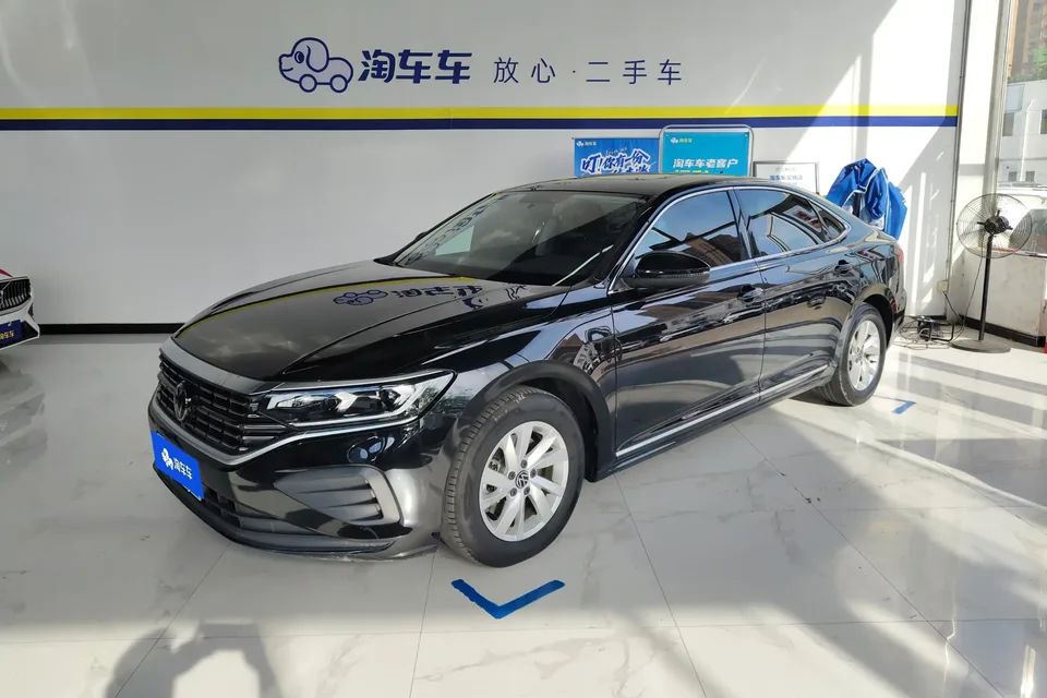 Volkswagen Passat Passat 2024 280TSI Business Edition 2025 — photo 1, buy with delivery to Moscow