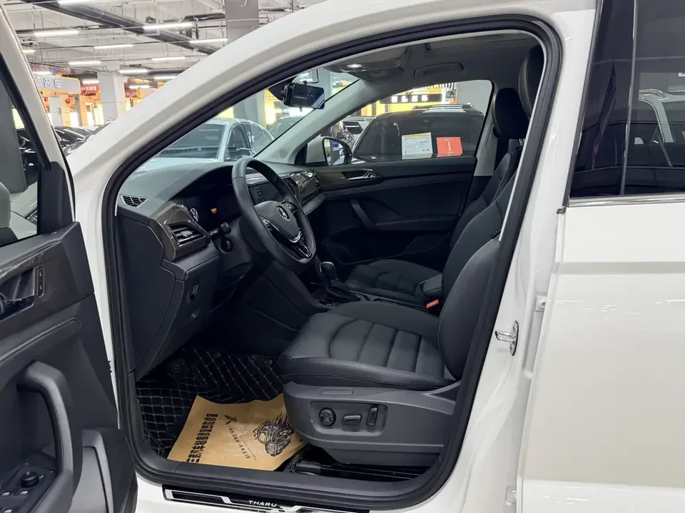 Volkswagen Tharu tuyue 2022 280TSI 2WD Deluxe Edition 2023 — thumbnail 3