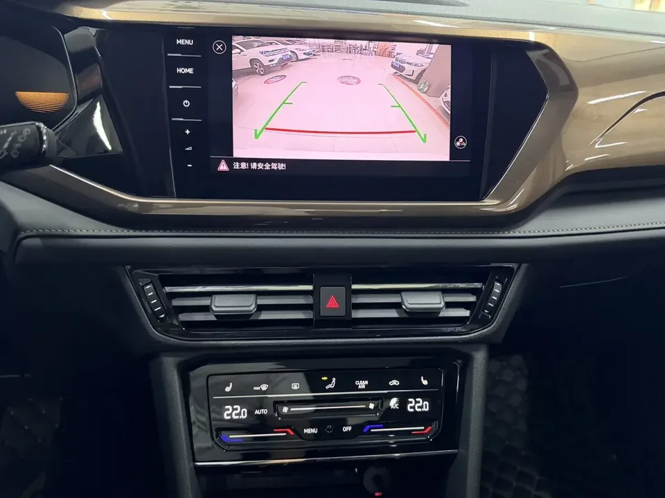 Volkswagen Tharu tuyue 2022 280TSI 2WD Deluxe Edition 2023 — thumbnail 5