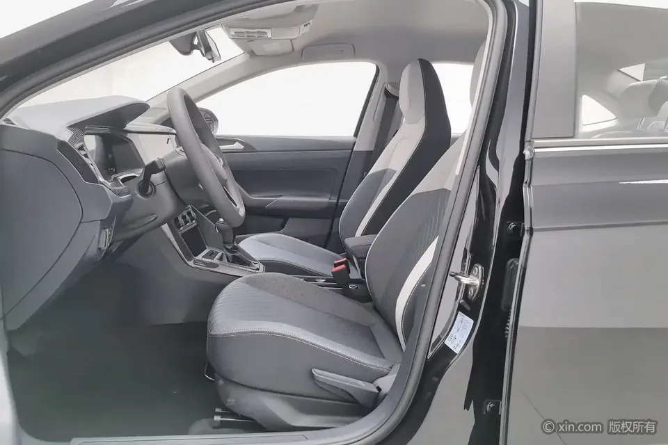 Volkswagen Lavida Lavida 2025 New 1.5L Outstanding New Elegant Edition 2024 — миниатюра 5