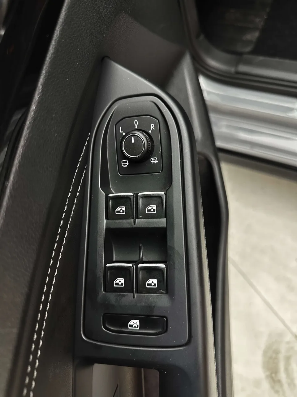 Volkswagen Golf golf 2021 280TSI DSG R-Line 2023 — thumbnail 3