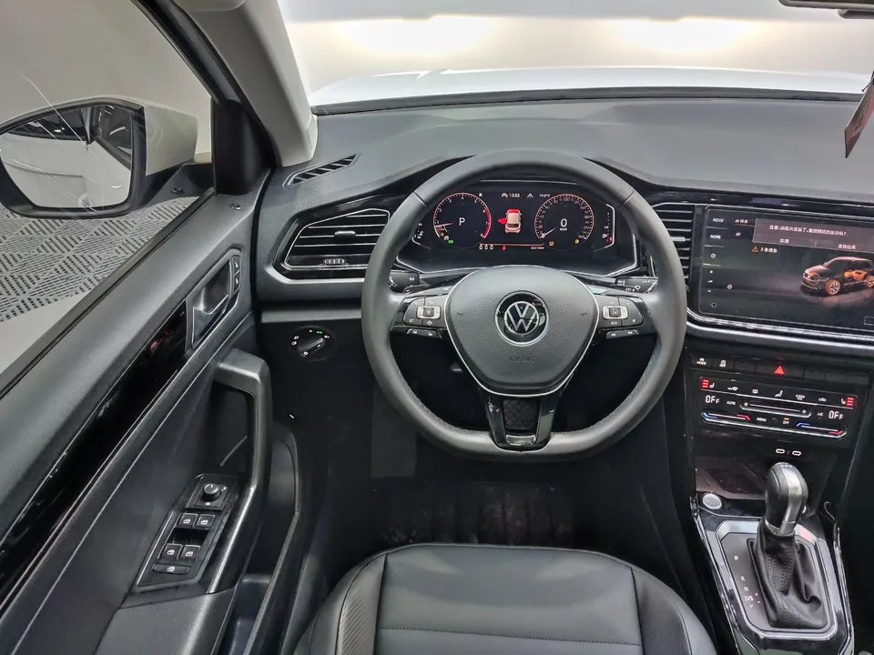 Volkswagen T-Roc TANG 2022 280TSI DSG 2WD Comfort PLUS 2022 — thumbnail 4