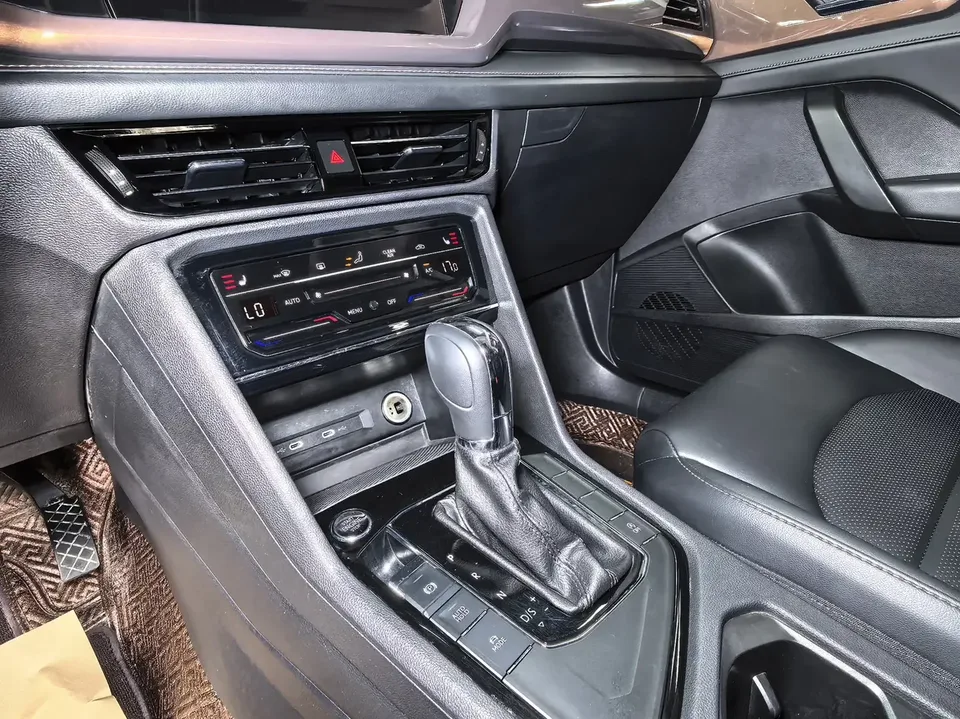 Volkswagen Tharu tuyue 2022 280TSI 2WD Deluxe Edition 2022 — thumbnail 5