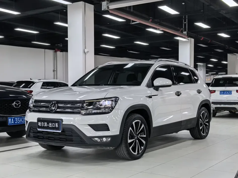 Volkswagen Tharu tuyue 2022 280TSI 2WD Deluxe Edition 2022 — photo 1, buy with delivery to Moscow