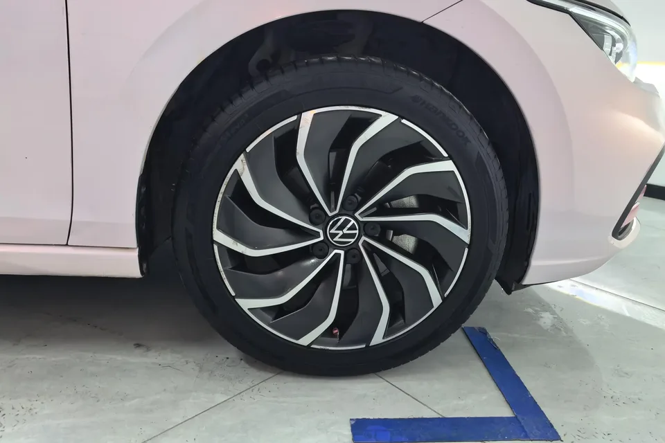 Volkswagen Golf golf 2023 200TSI DSG Pro facelift 2023 — thumbnail 3