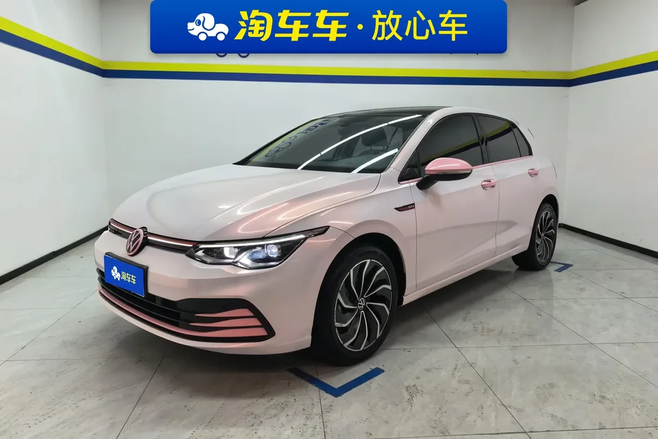 Volkswagen Golf golf 2023 200TSI DSG Pro facelift 2023 — photo 1, buy with delivery to Moscow
