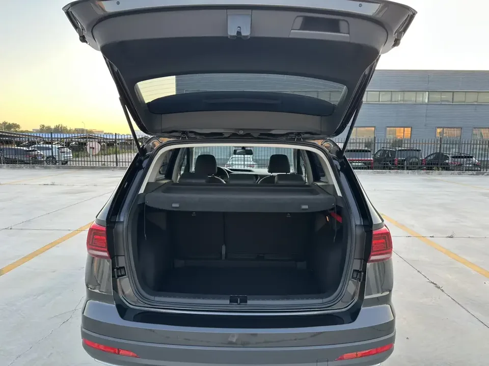 Volkswagen Tharu tuyue 2022 280TSI 2WD Deluxe Edition 2022 — thumbnail 5