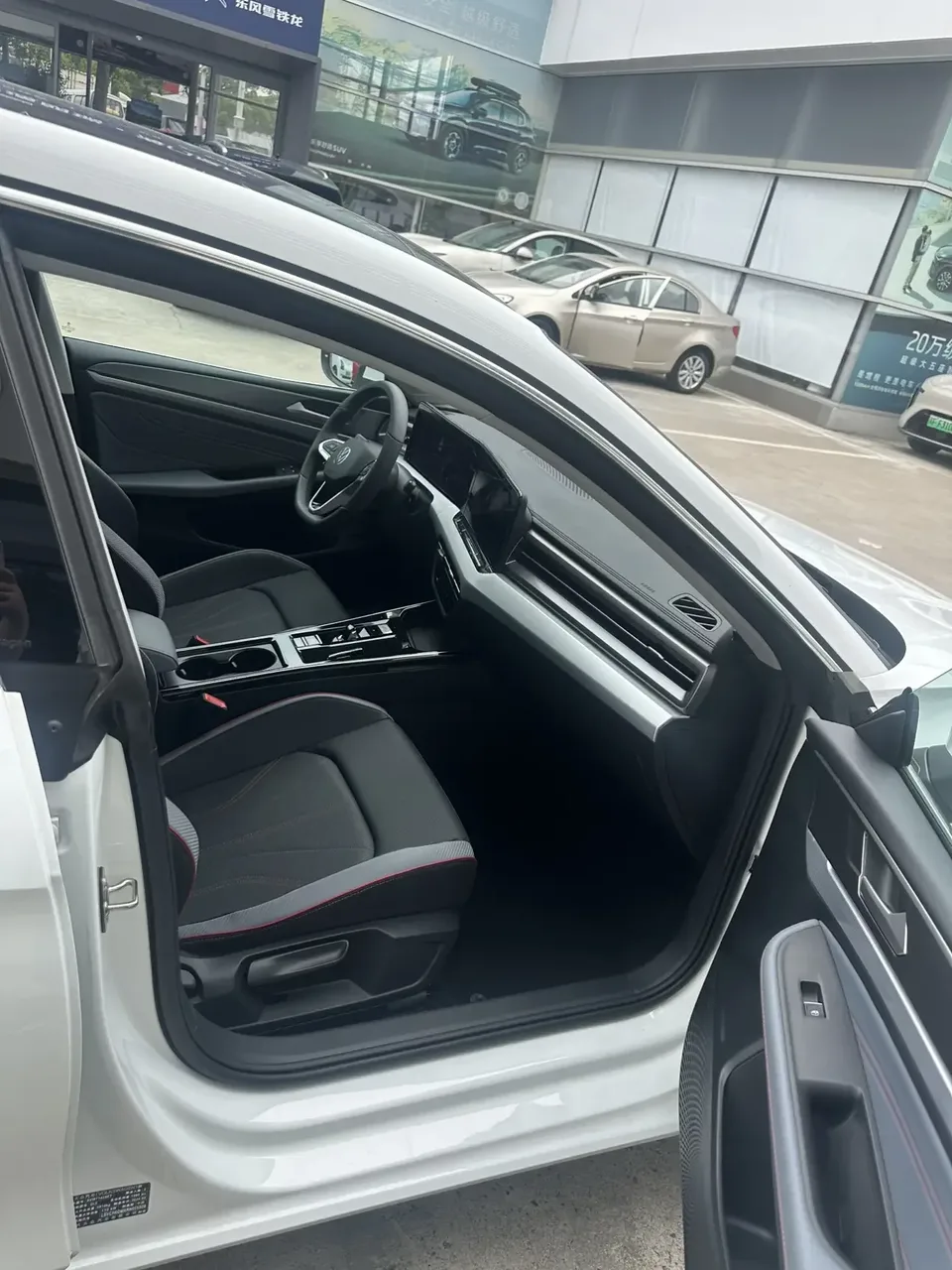 Volkswagen Lamando Lingdu 2024 Lingdu L 280TSI DSG Cool Edition 2024 — thumbnail 5