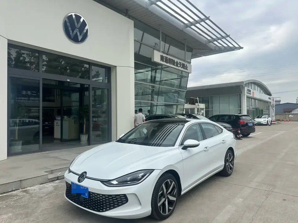 Volkswagen Lamando Lingdu 2024 Lingdu L 280TSI DSG Cool Edition 2024 — photo 1, buy with delivery to Moscow