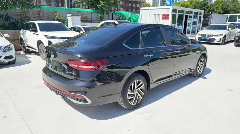 Volkswagen Lavida Lavida 2024 300TSI DSG Starry Sky Edition 2024 — thumbnail 4