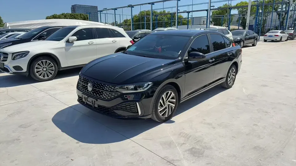 Volkswagen Lavida Lavida 2024 300TSI DSG Starry Sky Edition 2024 — photo 1, buy with delivery to Moscow