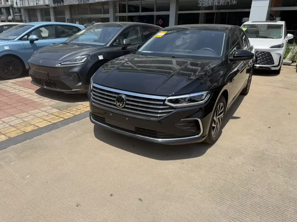 Volkswagen Lavida Lavida 2026 1.5L Automatic 5 Million Edition 2026 — photo 1, buy with delivery to Moscow