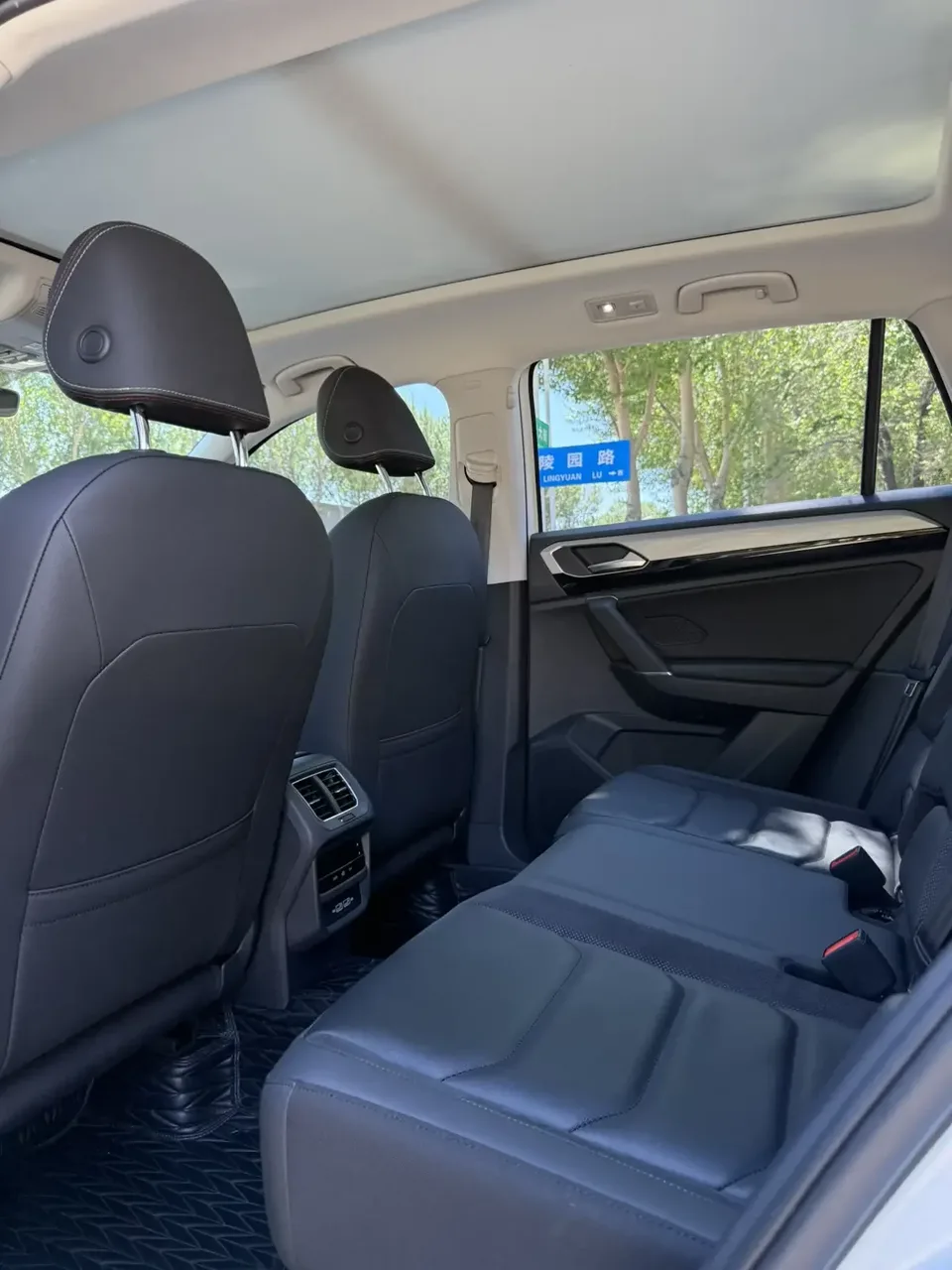 Volkswagen Tayron Tanyue 2022 280TSI 2WD Luxury Smart Edition 2022 — thumbnail 3
