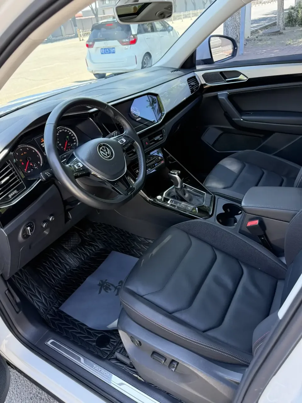 Volkswagen Tayron Tanyue 2022 280TSI 2WD Luxury Smart Edition 2022 — thumbnail 5