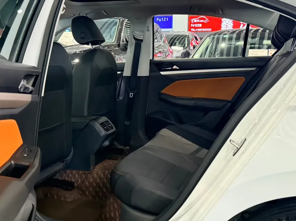 Volkswagen Bora Bora 2024 280TSI DSG Comfort Edition 2024 — thumbnail 4