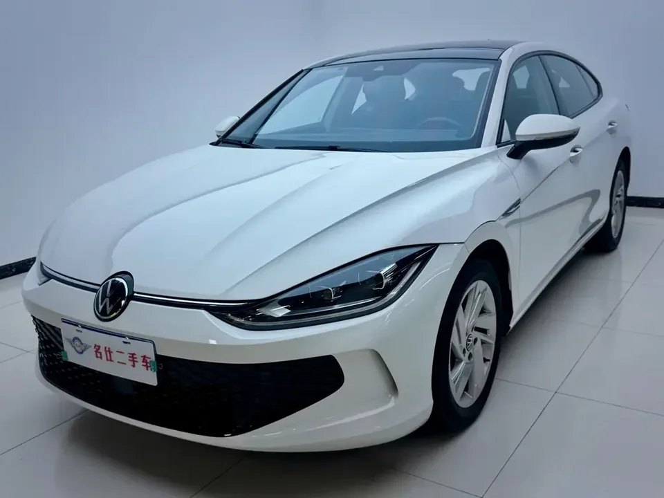 Volkswagen Lamando Lingdu 2023 Lingdu L 280TSI DSG Hot Edition 2024 — photo 1, buy with delivery to Moscow