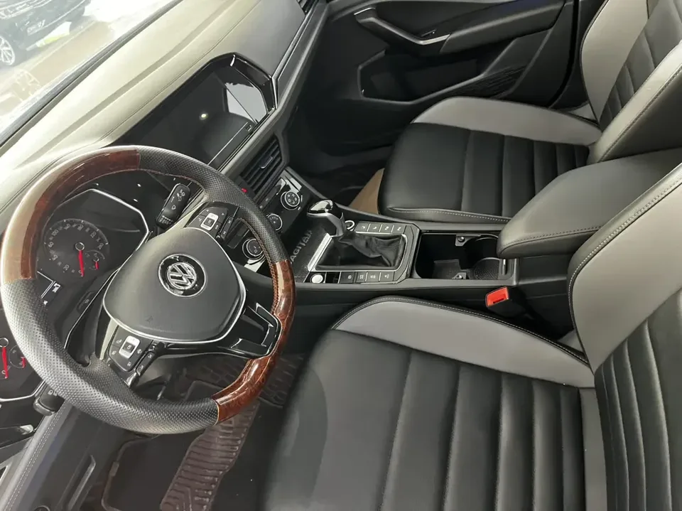 Volkswagen Sagitar Sagitar 2021 280TSI DSG Comfort Smart Edition 2022 — thumbnail 4
