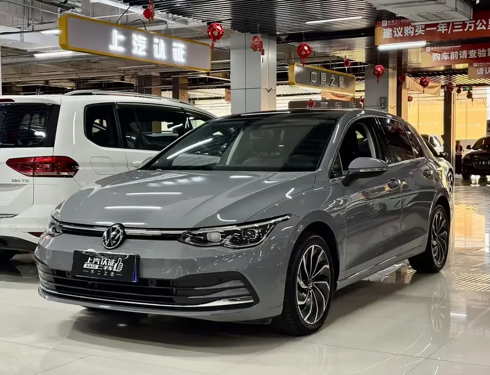 Volkswagen Golf golf 2023 280TSI DSG Pro 20th Anniversary 2023 — photo 1, buy with delivery to Moscow