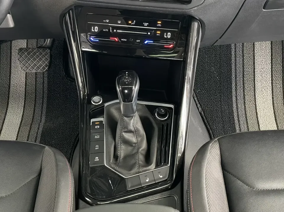 Volkswagen Tayron Tanyue 2022 280TSI 2WD Luxury Smart Edition 2022 — thumbnail 3