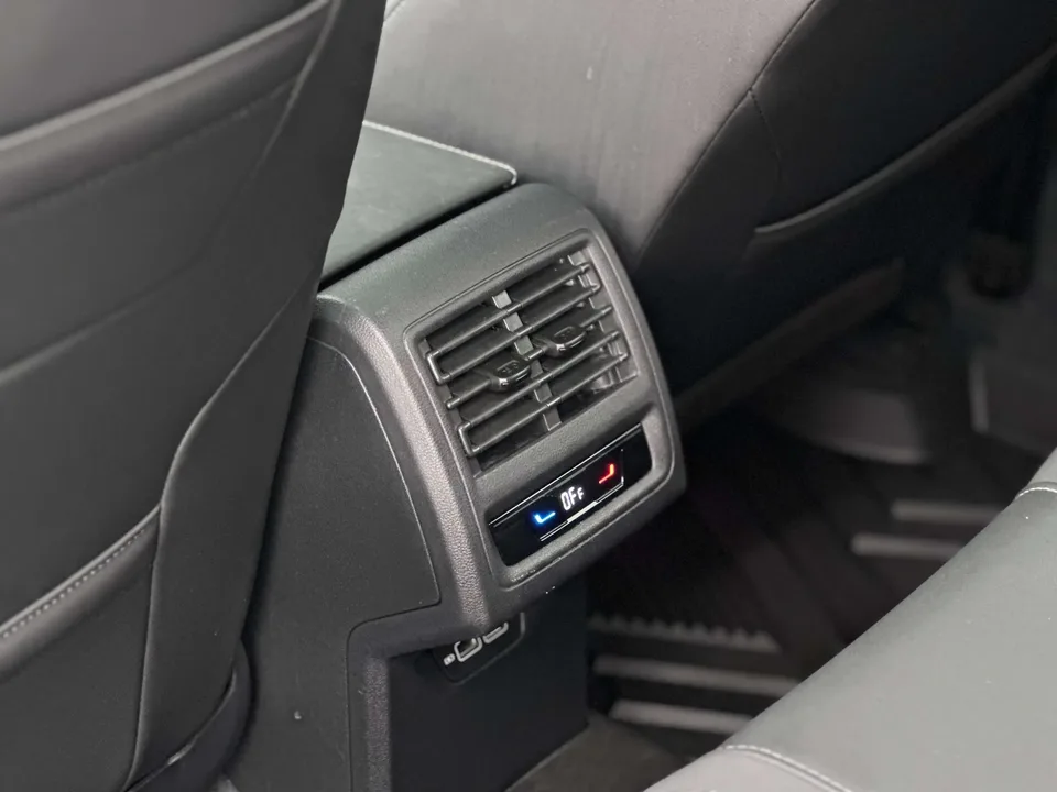 Volkswagen Golf golf 2023 280TSI DSG Pro facelift 2023 — thumbnail 3