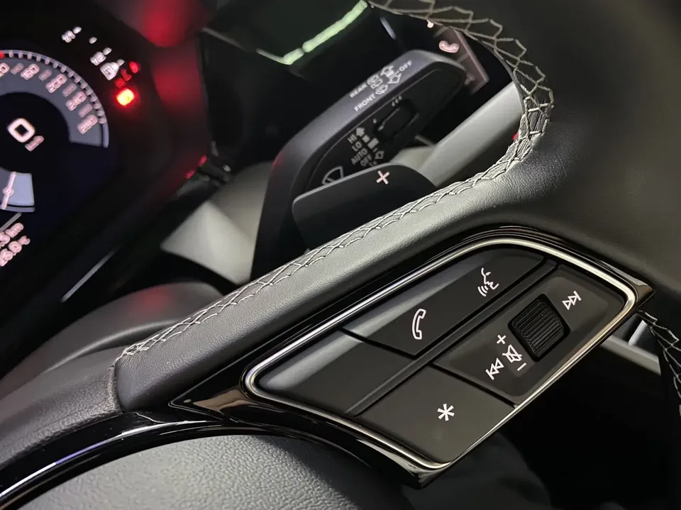 Audi A3 Audi A3 2023 Sportback 35 TFSI Stylish and sporty 2023 — thumbnail 3