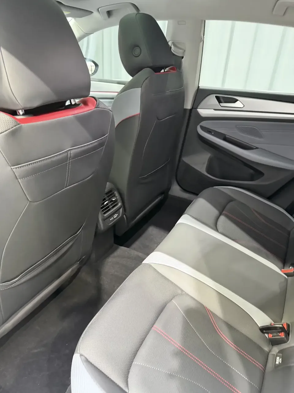 Volkswagen Lamando Lingdu 2023 Lingdu L 280TSI DSG Cool Edition 2024 — thumbnail 4