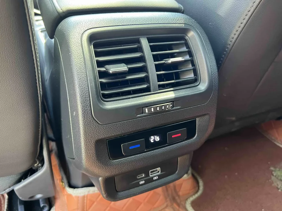 Volkswagen Touran L Touran L 2021 280TSI DSG 6-seater 2023 — thumbnail 3