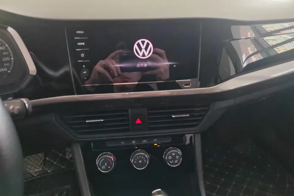 Volkswagen Bora Bora 2021 1.5L Automatic Comfort Smart Connection Edition 2022 — thumbnail 4
