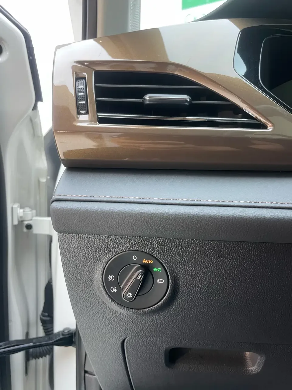 Volkswagen Tharu tuyue 2022 280TSI 2WD Deluxe Edition 2023 — миниатюра 4